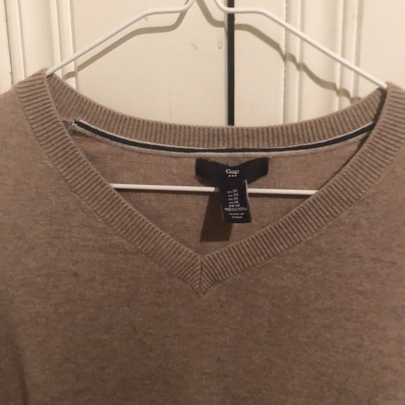 V neck gap sweater - Picture 4 of 4